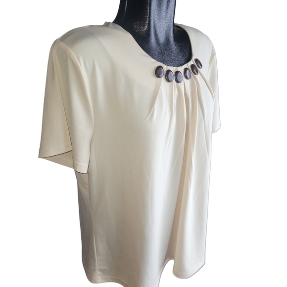 Tradition Cream Colored Short Sleeve Top With Bead Detailed Neckline XL - Picture 3 of 7